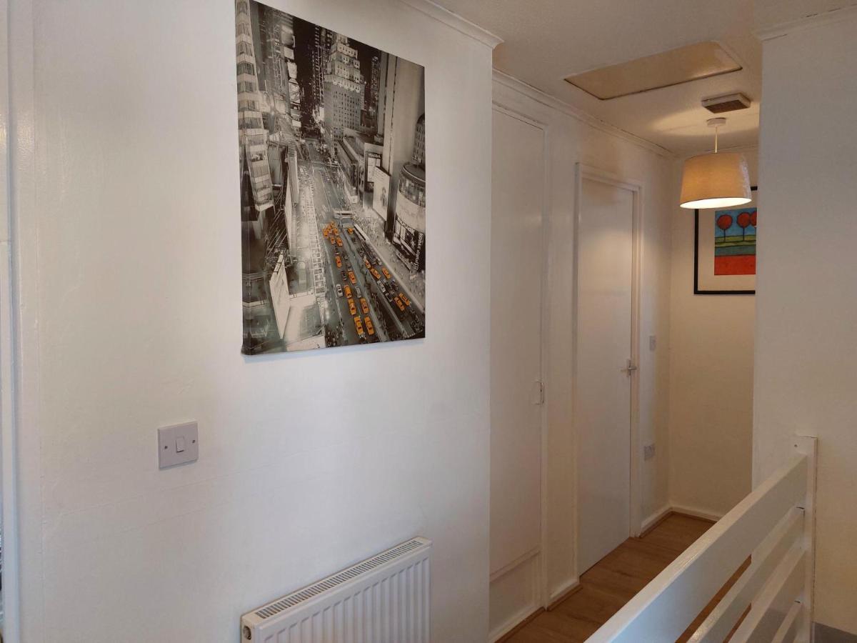 Lovely 2-Bed House In The Heart Of Woodhouse Leeds Leeds  Exterior photo