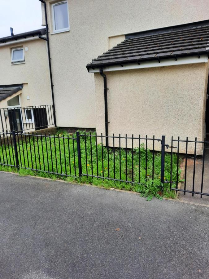 Lovely 2-Bed House In The Heart Of Woodhouse Leeds Villa Leeds  Exterior photo