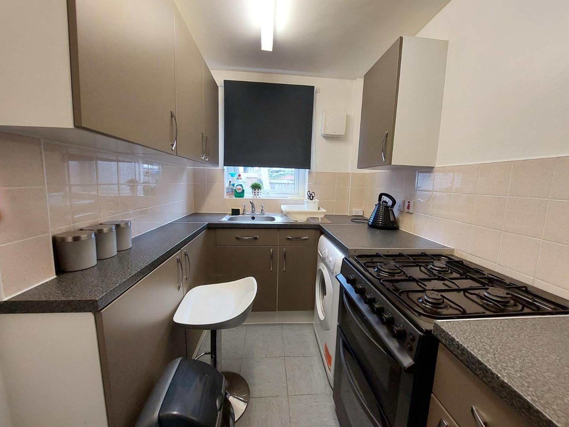 Lovely 2-Bed House In The Heart Of Woodhouse Leeds Leeds  Exterior photo