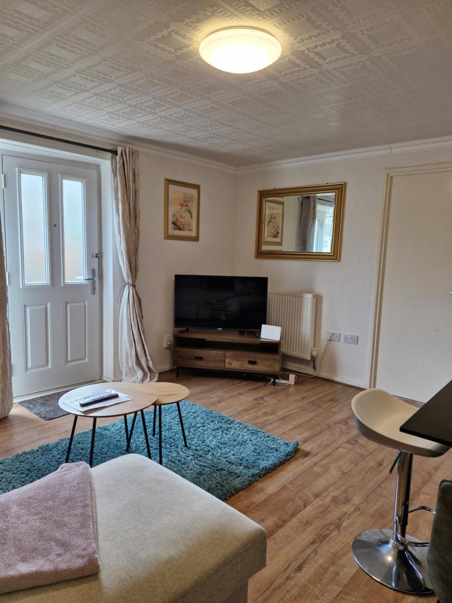 Lovely 2-Bed House In The Heart Of Woodhouse Leeds Leeds  Exterior photo